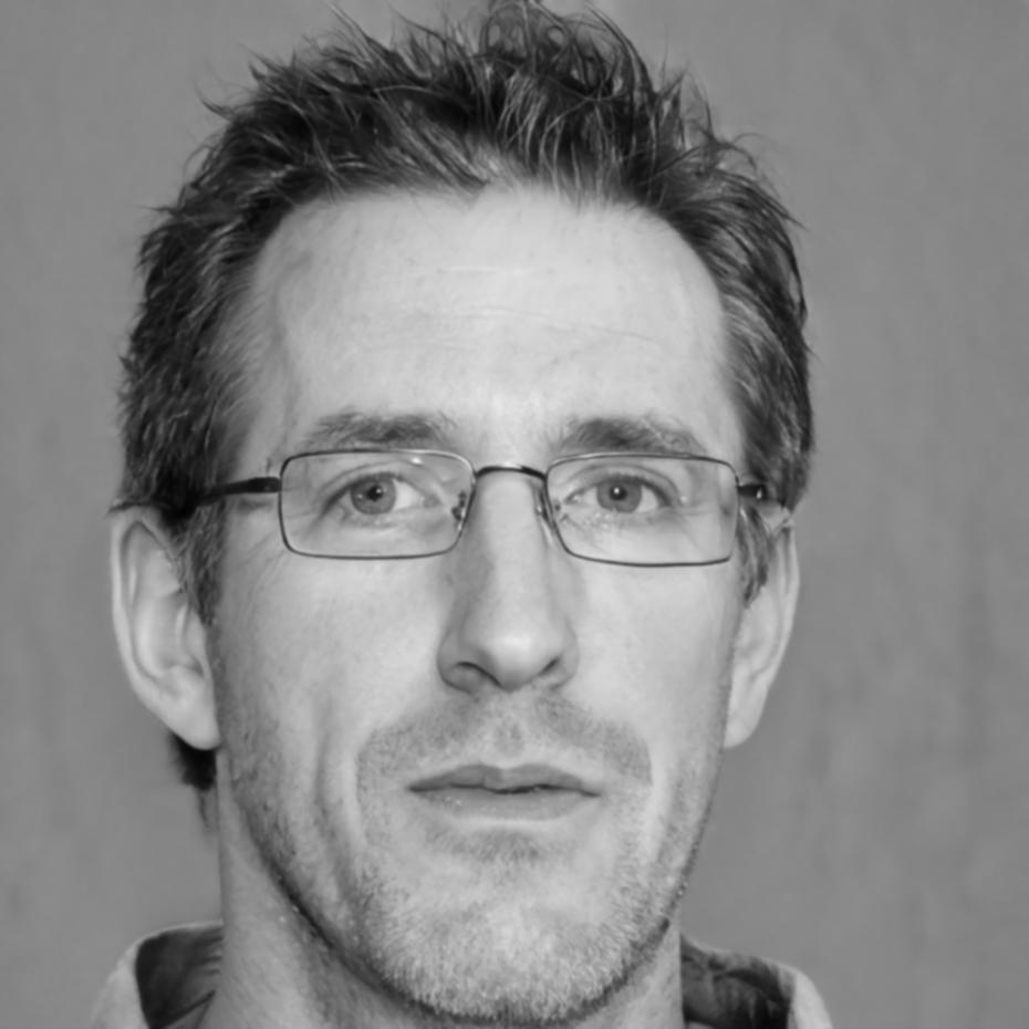 Instructor analiză financiară industrială